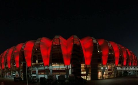 Internacional vai cobrar do Grêmio prejuízo por cadeiras e banheiros quebrados no Beira-Rio