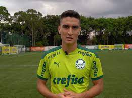 Atuesta se vê cada vez melhor no Palmeiras e destaca cultura vencedora do clube