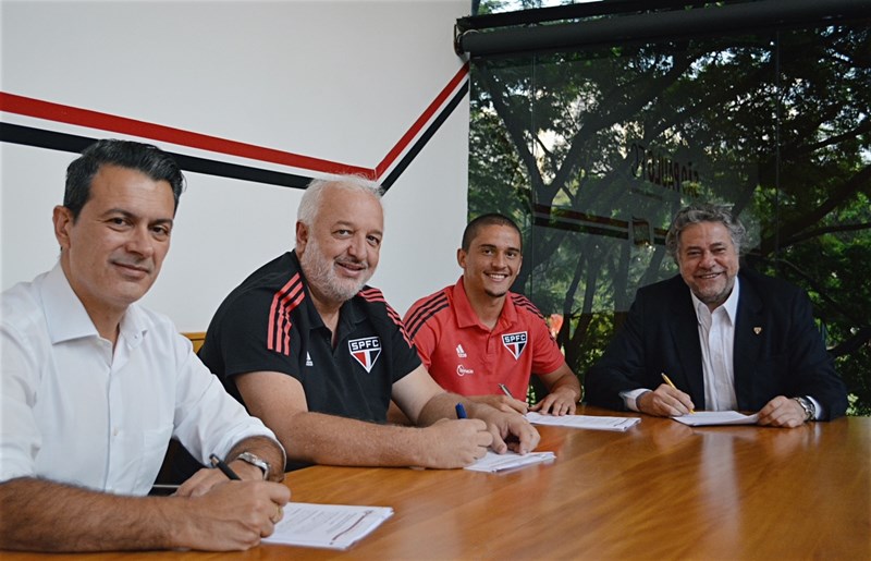 São Paulo anuncia a renovação de contrato com volante Pablo Maia até dezembro de 2024