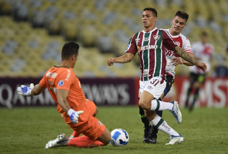 Fluminense ainda busca reforços para duas posições consideradas carentes