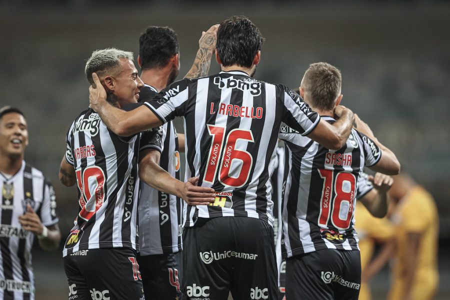 Emocionado, Everson desabafa após empate do Atlético-MG: “Ninguém sabe o sacrifício”