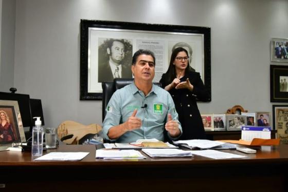 MT:  118 VAGAS:  Emanuel anuncia concurso para cargos de nível médio e superior em Cuiabá