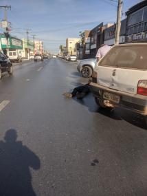 ACIDENTE EM VG:   Bicicleta fica sem freio, ciclista bate em carro e vai parar no hospital