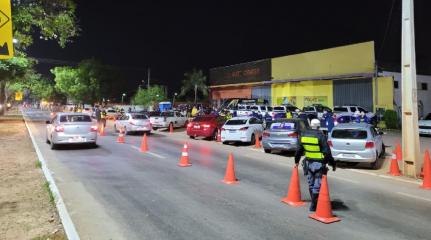 OPERAÇÃO LEI SECA:  Motoristas bêbados são presos em blitz na avenida Beira Rio