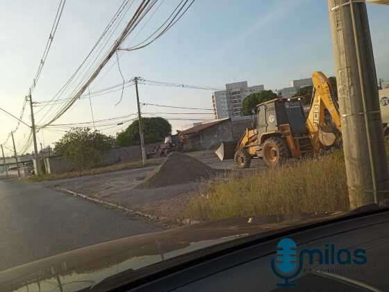 MT:  CAOS:   Moradores e motoristas reclamam de buracos e remendos da Águas Cuiabá