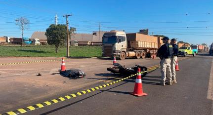 EM VÁRZEA GRANDE:  Motociclista morre após colidir em pneu traseiro de carreta