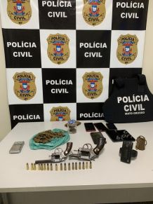 Polícia Civil prende integrantes de associação criminosa e apreende armas de fogo, drogas e munições