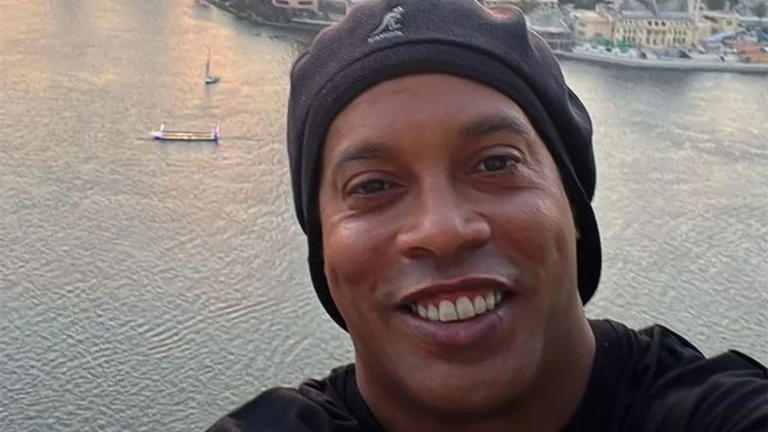 Justiça manda penhorar bens e bloquear contas de Ronaldinho