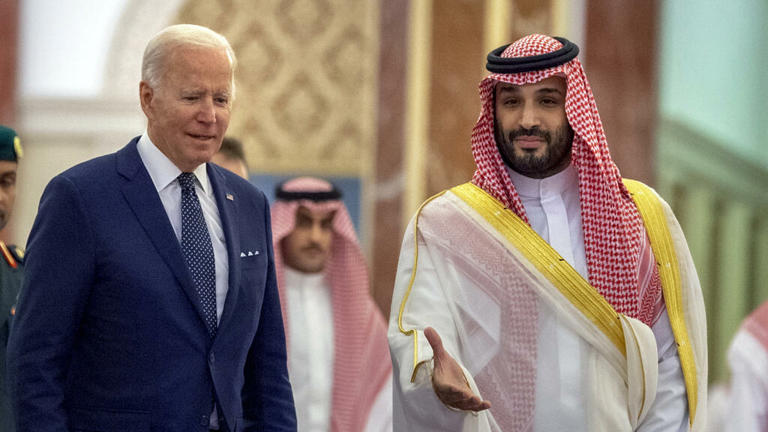 Biden visita Arábia Saudita em busca de petróleo após ter prometido manter país como pária