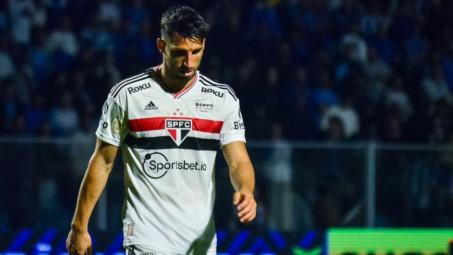 Calleri lamenta ausência no 2º jogo contra a Católica: “Estou bravo por isso”