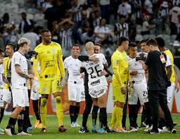 Corinthians visita Atlético-GO buscando vantagem nas quartas da Copa do Brasil