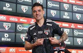 Felipe Alves fala sobre entrosamento no São Paulo e destaca qualidade da Série A