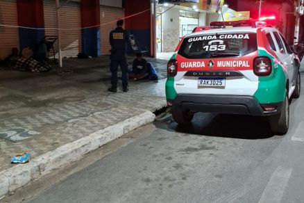 Morador de rua é brutalmente espancado e tem braço fraturado