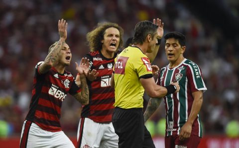 Flamengo anuncia saída do zagueiro David Luiz