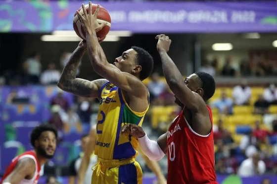 BASQUETE:   Brasil supera oscilação e bate o Canadá pela estreia da Copa América de basquete