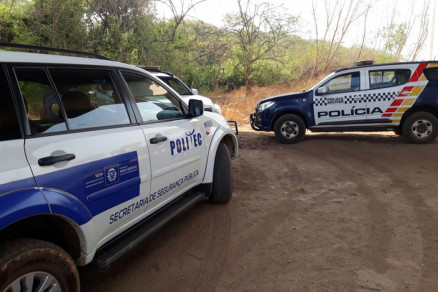 ATRAÍDO POR GRITOS: Homem encontra jovem morto e outro ferido a bala em lavoura