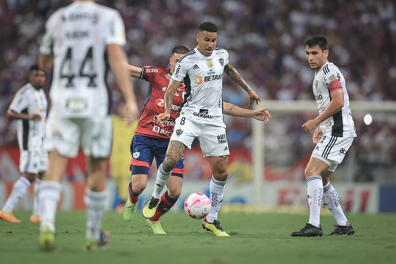 Fortaleza empata com Atlético-MG, e São Paulo segue dentro do G8 do Brasileirão