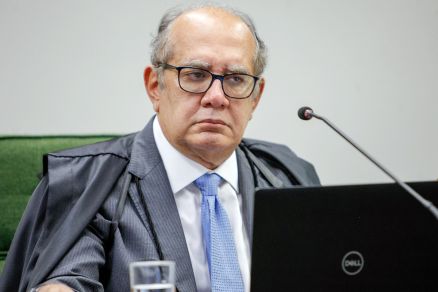 PEDIDO DA DEFESA:   Gilmar suspende investigação de doação da Odebrecht a Aécio e Anastasia