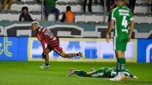 Jovem Werton vibra com primeiro gol pelo profissional do Flamengo