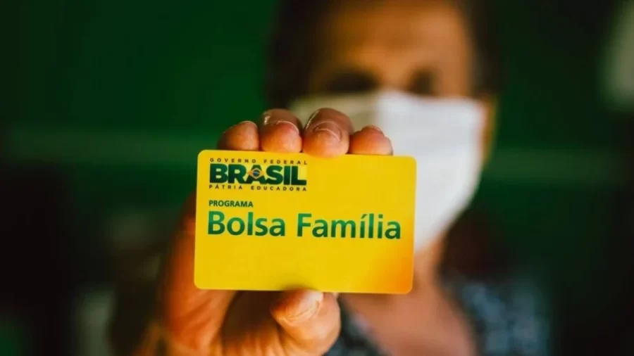 PEC deve ter R$ 175 bilhões fora do teto para Bolsa Família por 4 anos