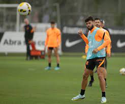 Atacante do Corinthians fala da preparação para enfrentar Flamengo e conquistar vaga direta na Libertadores