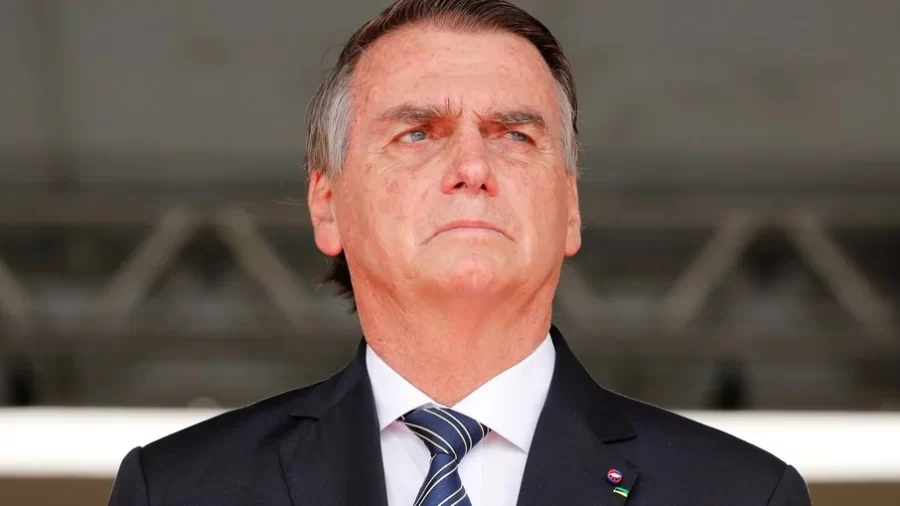 Bolsonaro ficou furioso com TV ligada em diplomação de Lula