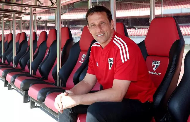 Belletti projeta Copinha e fala sobre início como técnico do sub-20 do São Paulo