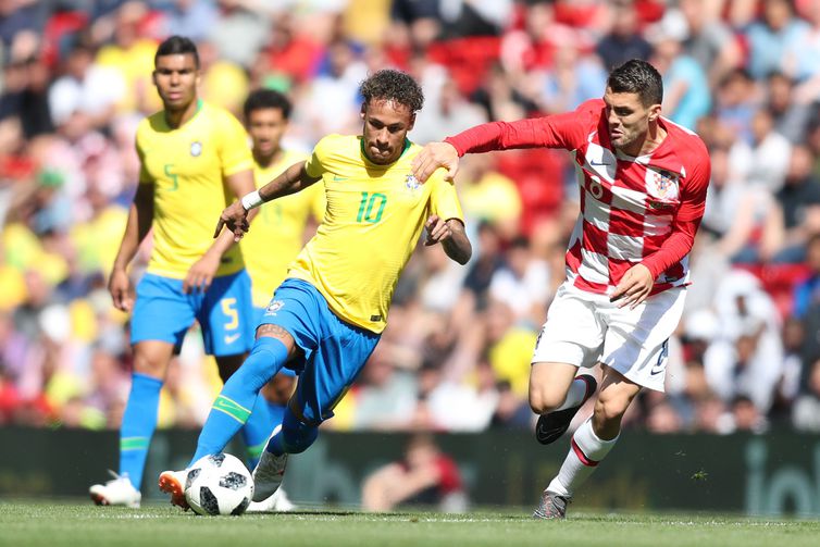 Brasil tenta manter escrita diante da Croácia para chegar à semifinal