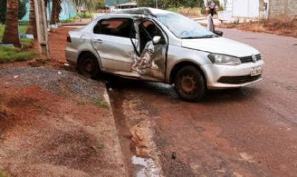 Vídeo; motociclista ‘voa’ após batida com carro em Confresa