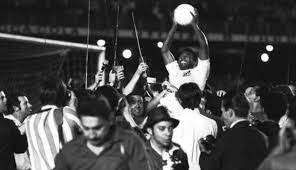 Vítima do milésimo gol de Pelé, Vasco reverência ex-jogador: “Foi uma honra”