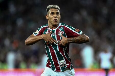 Fluminense confirma venda de Matheus Martins