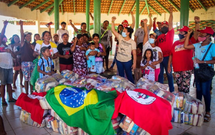 SOLIDARIEDADE:   Natal Sem Fome do MST doará 100 toneladas de alimentos para quem precisa. Participe