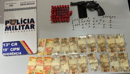 PM prende dupla por porte ilegal de arma de fogo e apreende mais de 80 munições