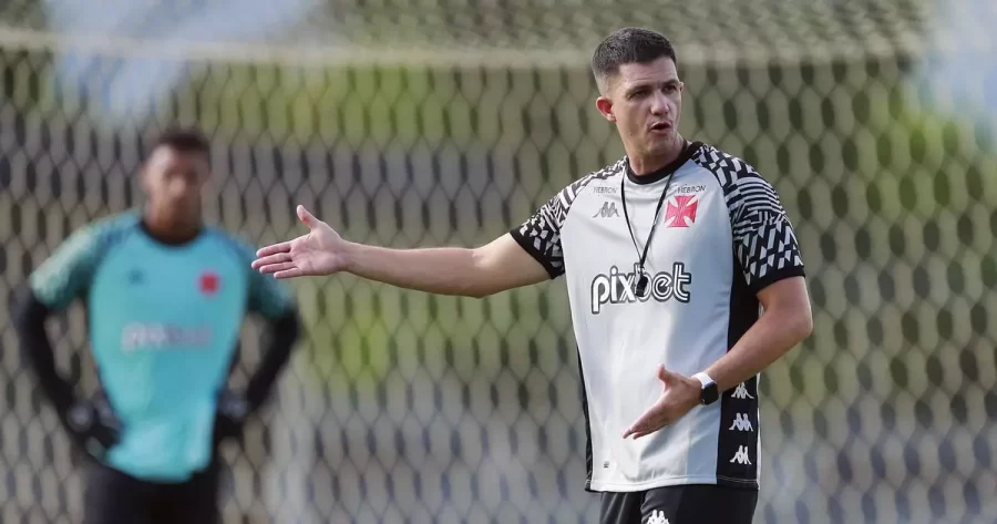 Barbieri prega calma após vitória do Vasco: “Manter os pés no chão”