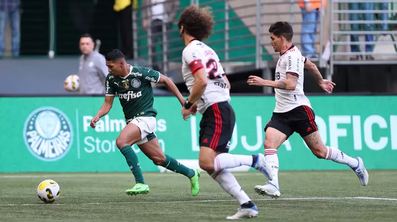 Palmeiras venceu 1 dos últimos 10 jogos contra o Flamengo