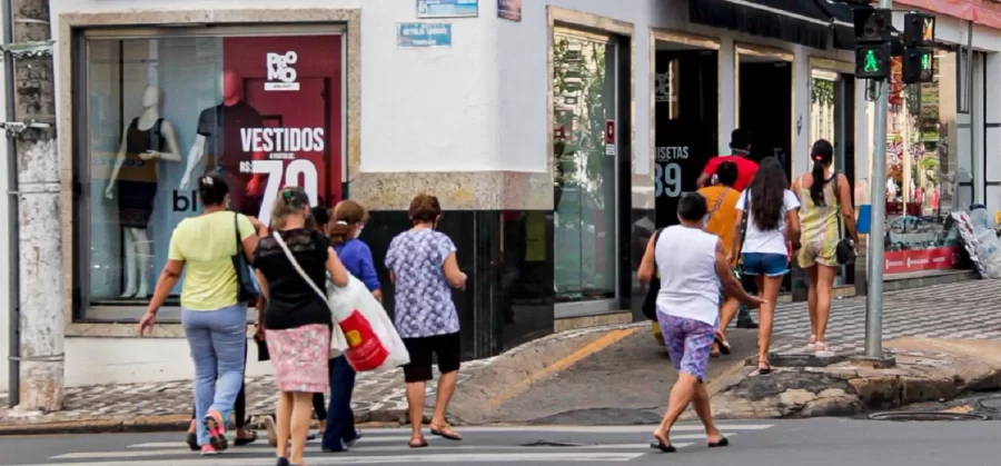 MT:  COMÉRCIO MATO-GROSSENSE DESACELERA ANTES DA VIRADA DO ANO, APONTA IBGE