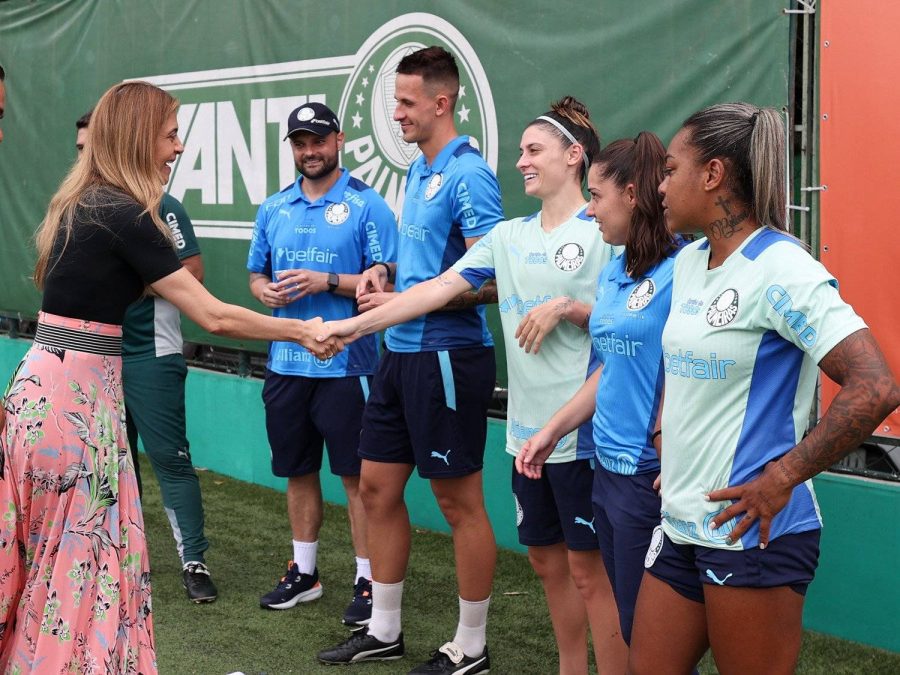 Com presença de Leila Pereira, Palmeiras feminino segue preparação para a próxima temporada