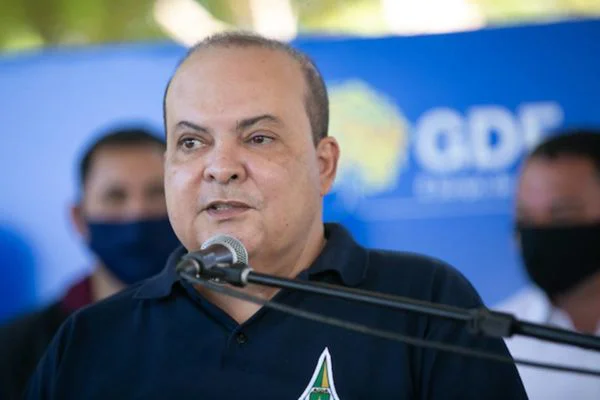 Moraes manda afastar Ibaneis Rocha do cargo de governador do DF por 90 dias