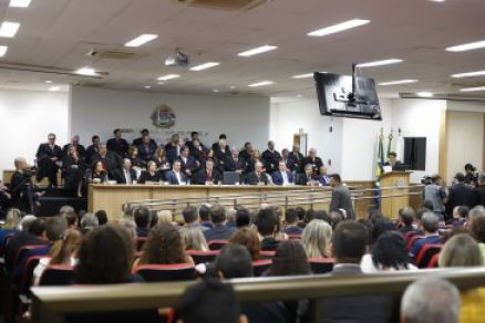 MT:   NO MPE:   Relação harmônica entre Poderes é destaque em posse de novo procurador-geral de Justiça