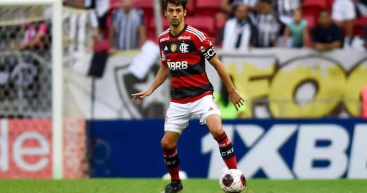 Rodrigo Caio enaltece vitória do Flamengo no clássico e projeta a Recopa