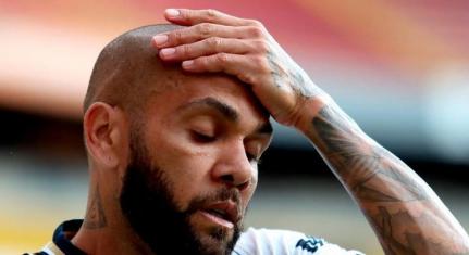 FORA DE JOGO: Relatório policial confirma que Daniel Alves foi denunciado três vezes na noite do suposto estupro