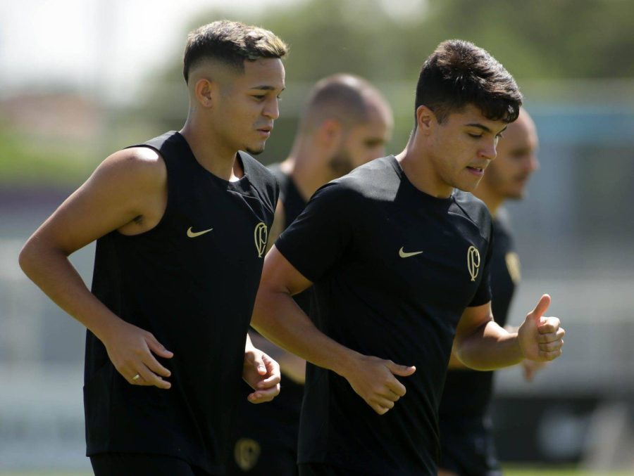 Adson destaca vaga antecipada do Corinthians e pede foco nas rodadas finais por melhor colocação