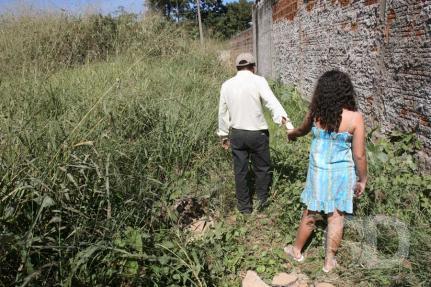 Meninas de 5 e 9 anos acusam idoso de 70 de estupro e ameaça; suspeito preso