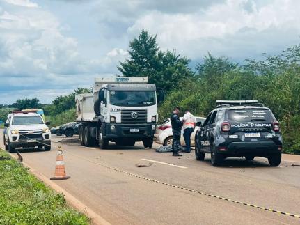 UM PRESO: Suspeito morre em confronto com a PM após roubar carro e sequestrar farmacêutica em Chapada