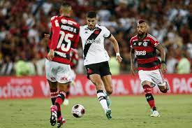 ​​​​​​​Gabigol prega calma e união após derrota do Flamengo no clássico contra o Vasco