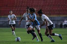 Corinthians goleia Grêmio e reassume liderança do Brasileirão feminino