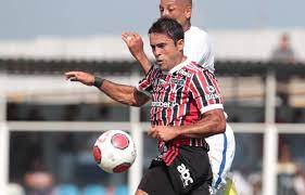 Último São Paulo x Água Santa teve golaço de bicicleta de Calleri no fim