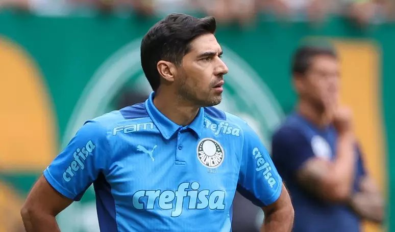 Abel Ferreira chega a oito títulos pelo Palmeiras e iguala conquistas de Luxemburgo