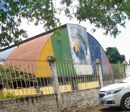 EM NORTELÂNDIA: Quatro adolescentes invadem escola e depredam a unidade