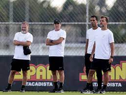 Sem Fagner, Cuca comanda primeiro treino pelo Corinthians; veja como foi